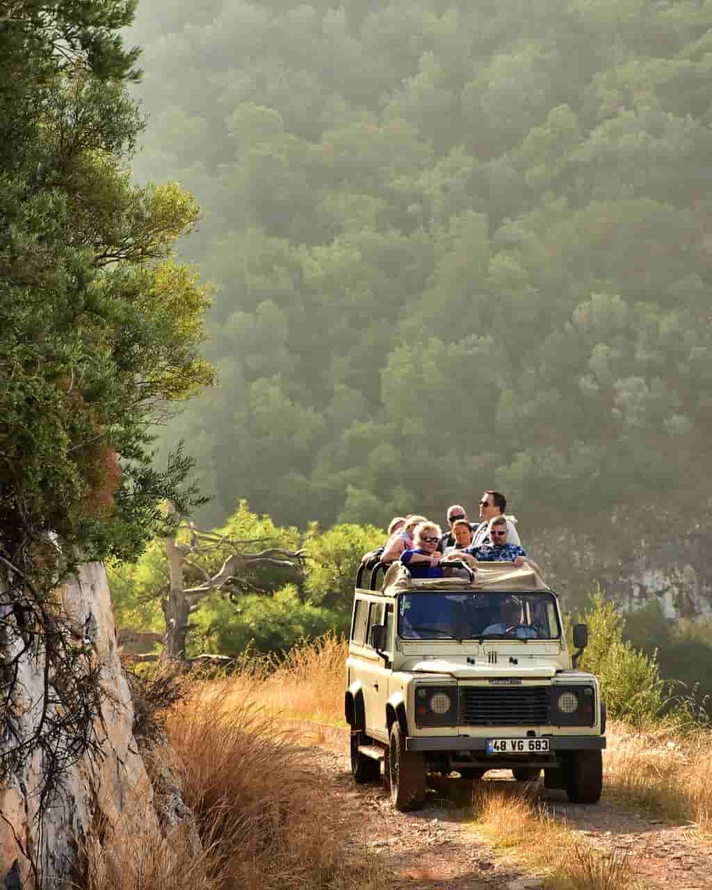 Экскурсия белек джип сафари с семьей и друзьями
