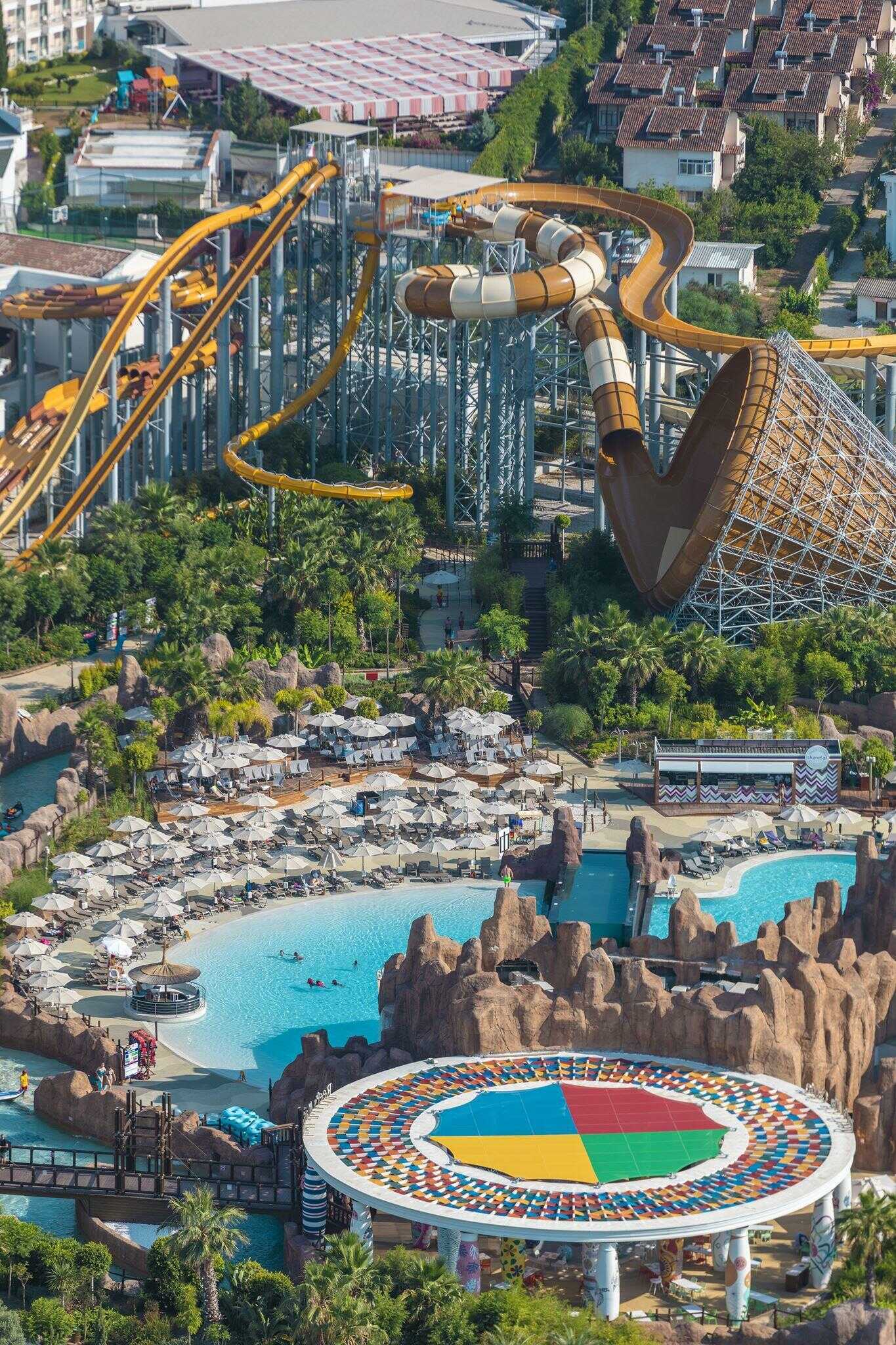 Side to Land of Legends tour