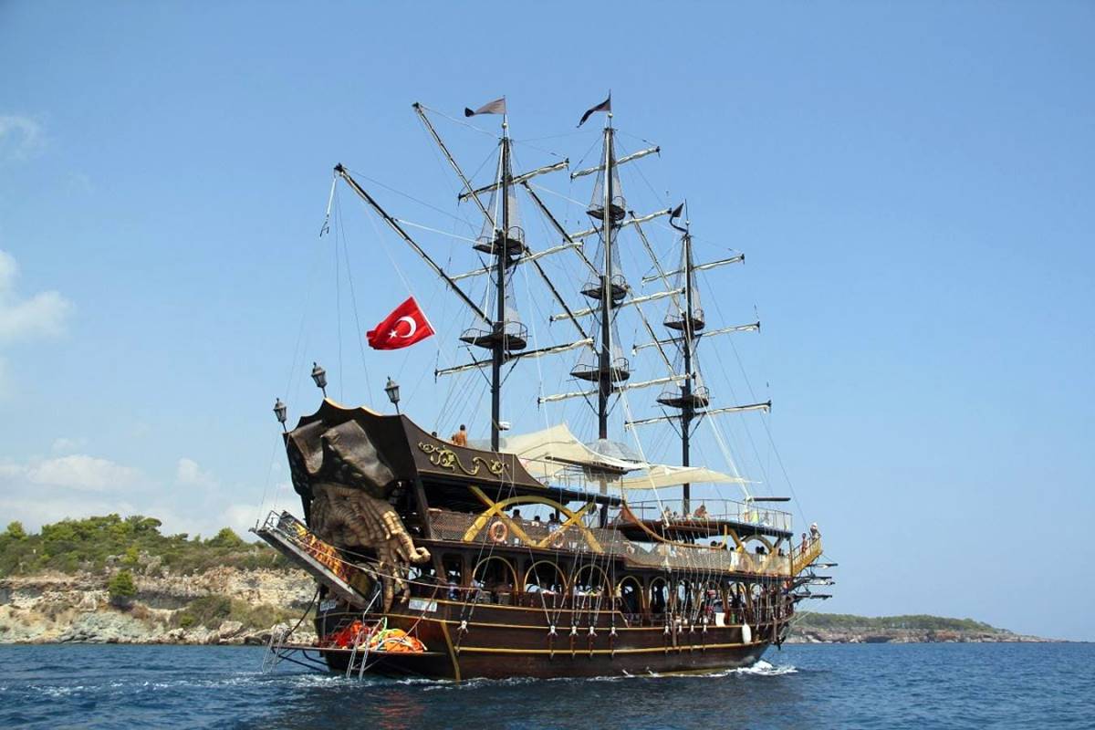 Kusadasi Pirate Boat Tour