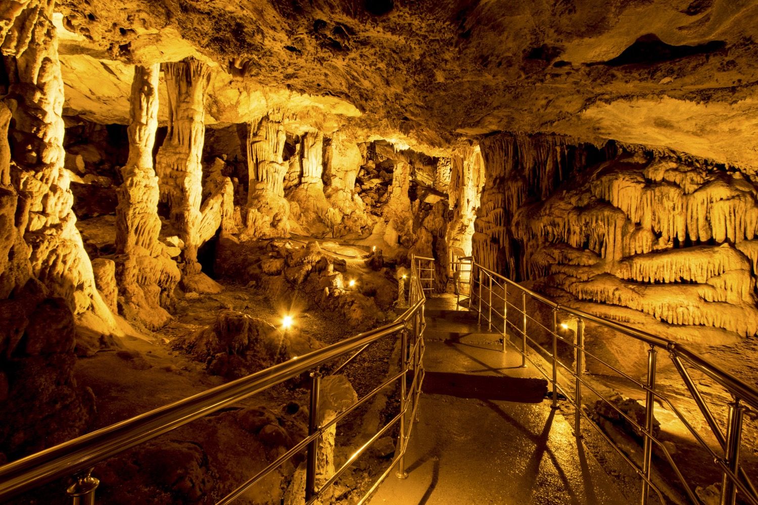 Çal Cave tour from Trabzon