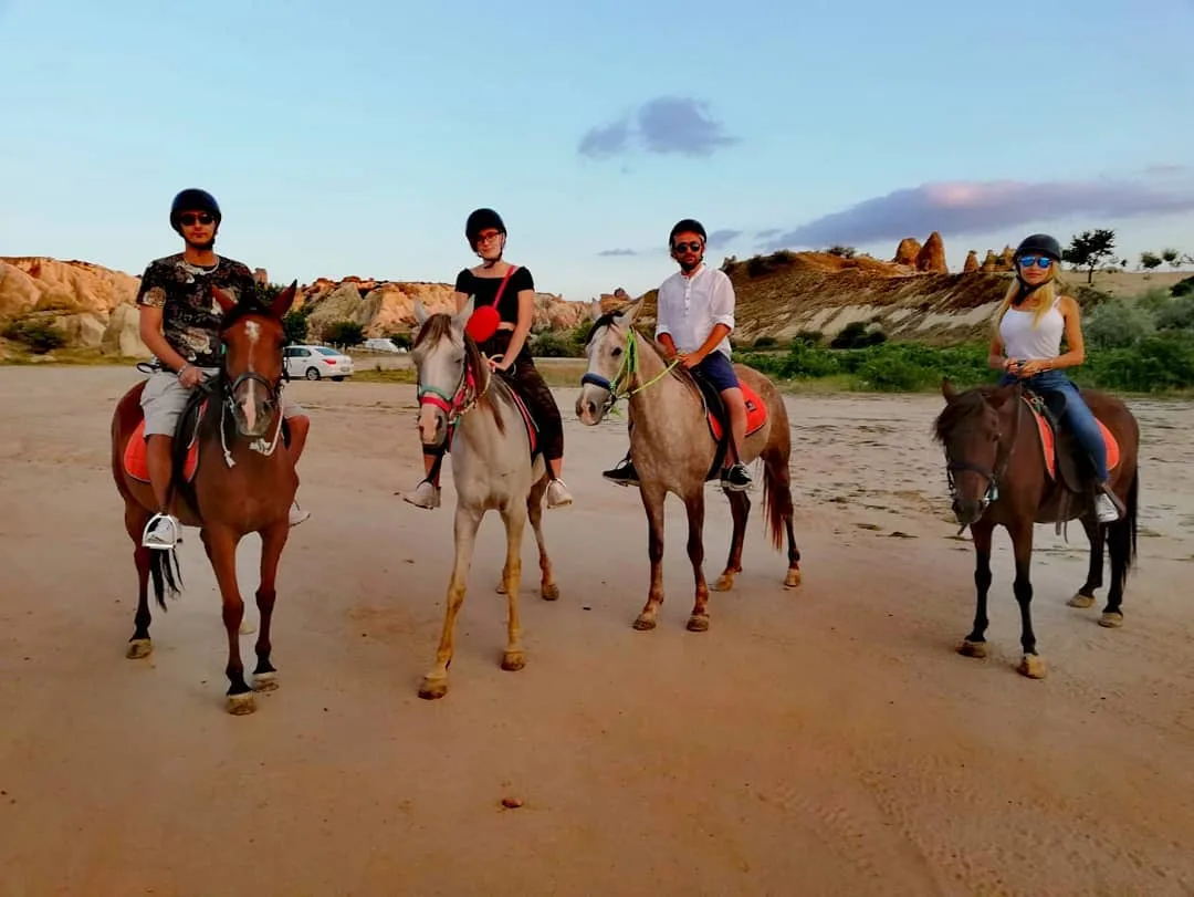 Прогулка на лошадях в Каппадокии