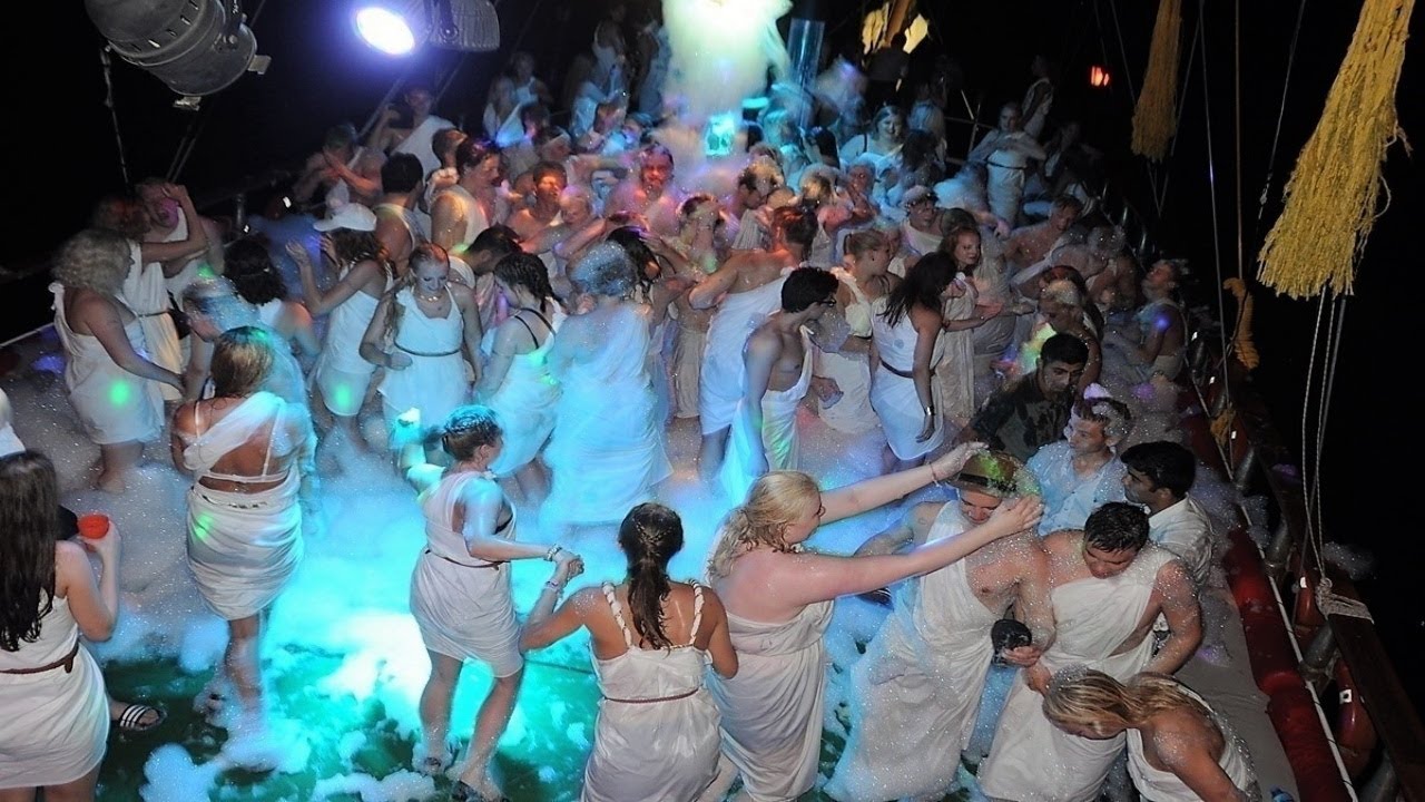 Вечеринка на яхте в Бодруме