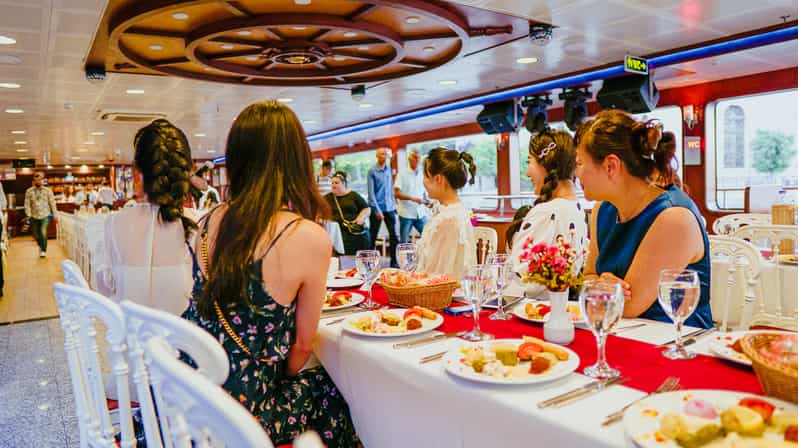 Bosphorus Cruise Istanbul with Dinner and Breathtaking Views