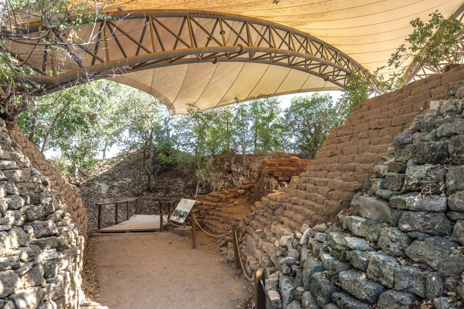 Travel Guide for Istanbul to Troy Ancient City Tour