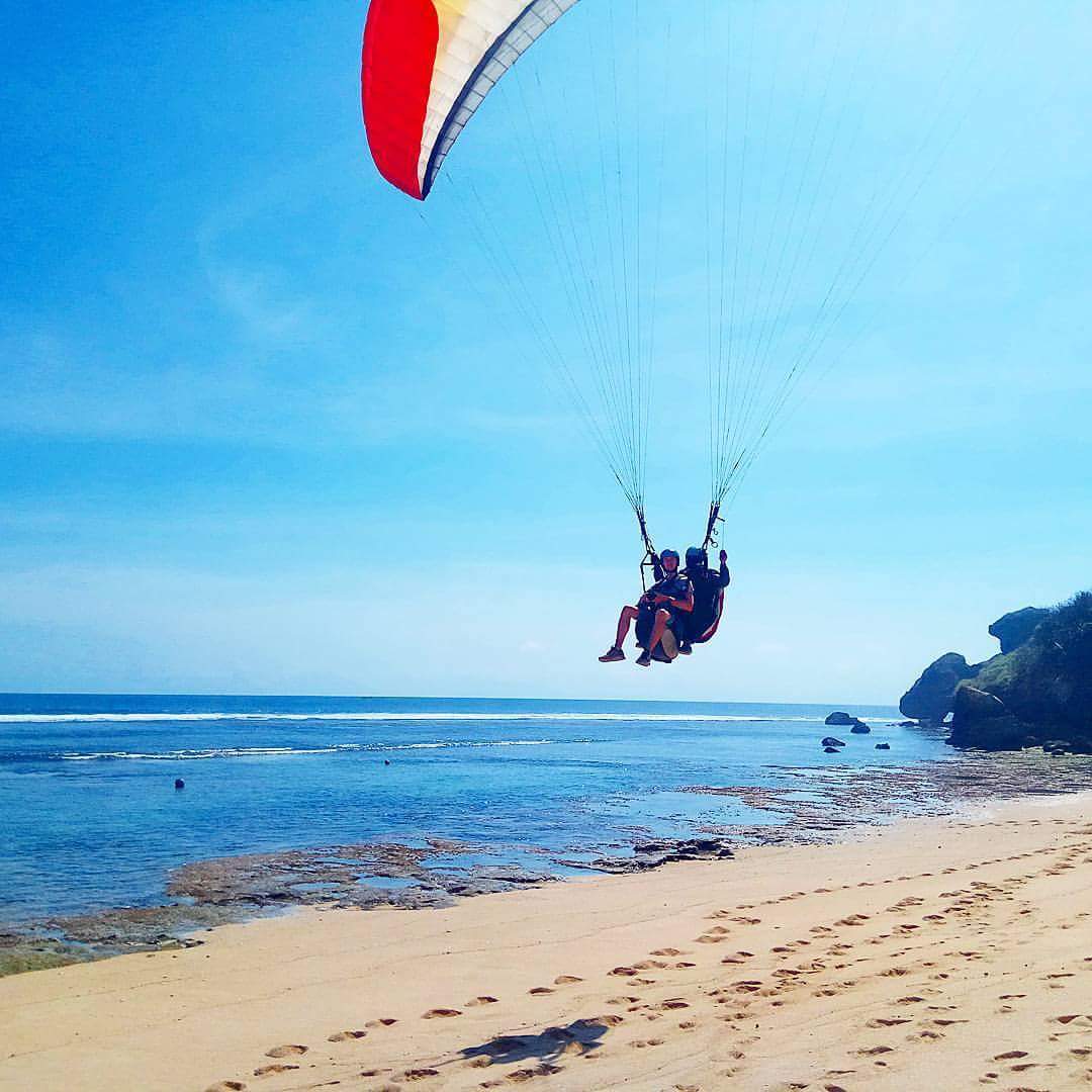 Istanbul Paragliding Flights along scenic Turkish coastlines
