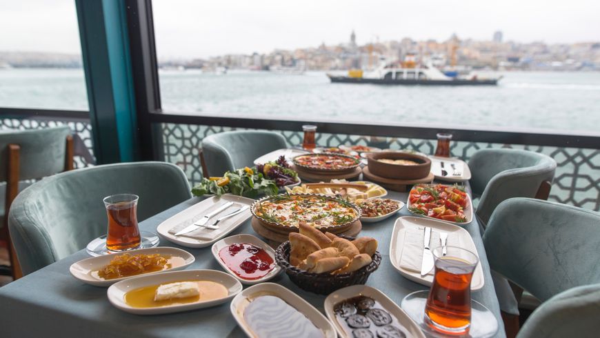 Круиз по Босфору с завтраком